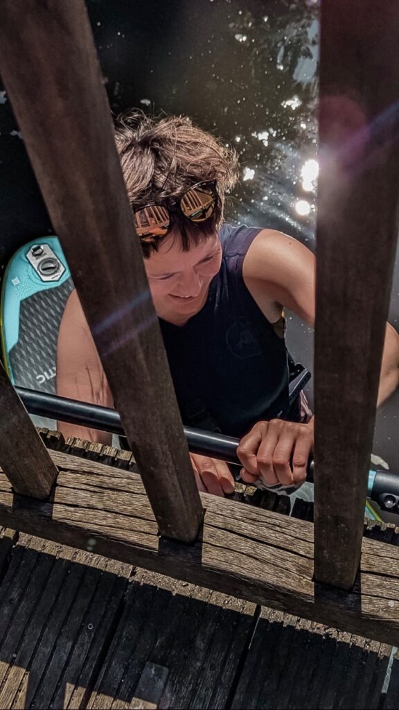 founder Nele Sienknecht paddling on the SUP Tour Altes Land